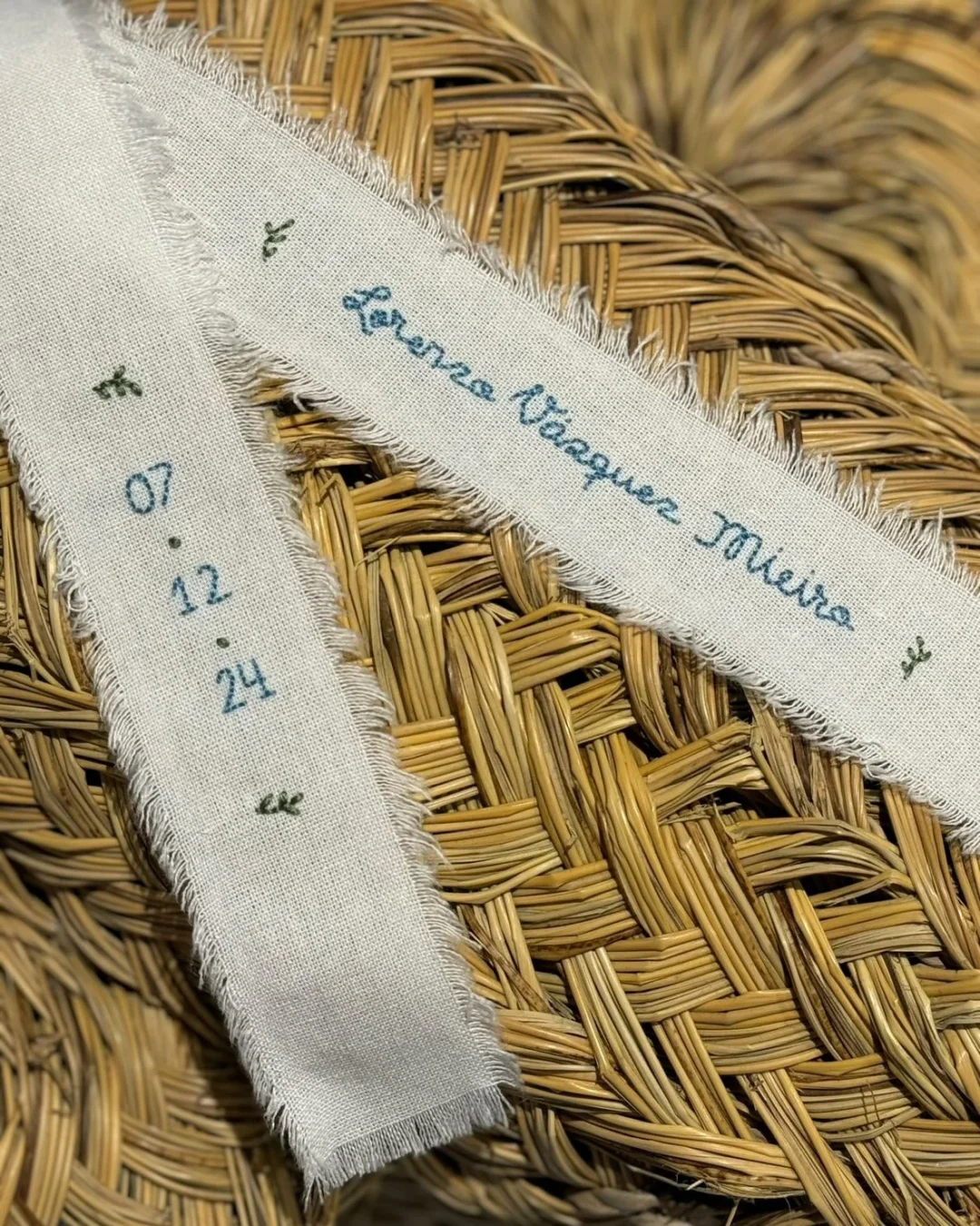 Lazo de bautizo bordado personalizado a mano